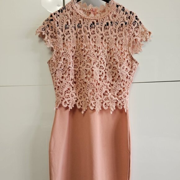 Daisy Lace Dress Coral Peach - Picture 2 of 8